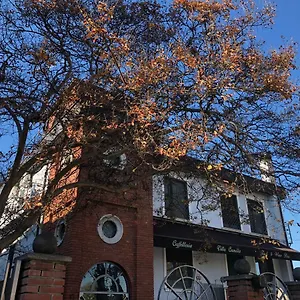 Camilla Guest house